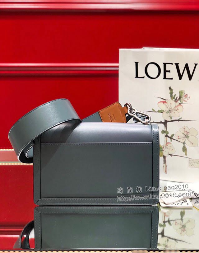 LOEWE包包 羅意威大號Barcelona三角包 10157  tcl1355